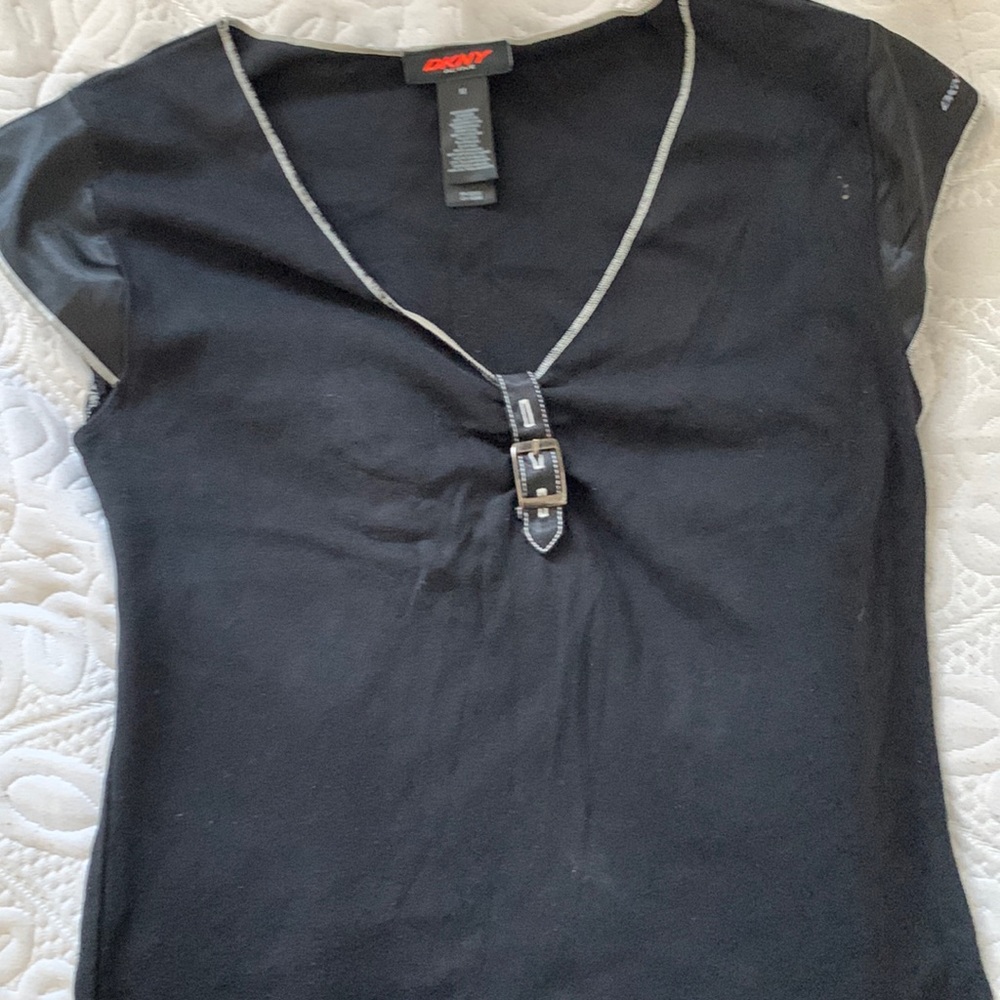 Dkny active top silk sleeves